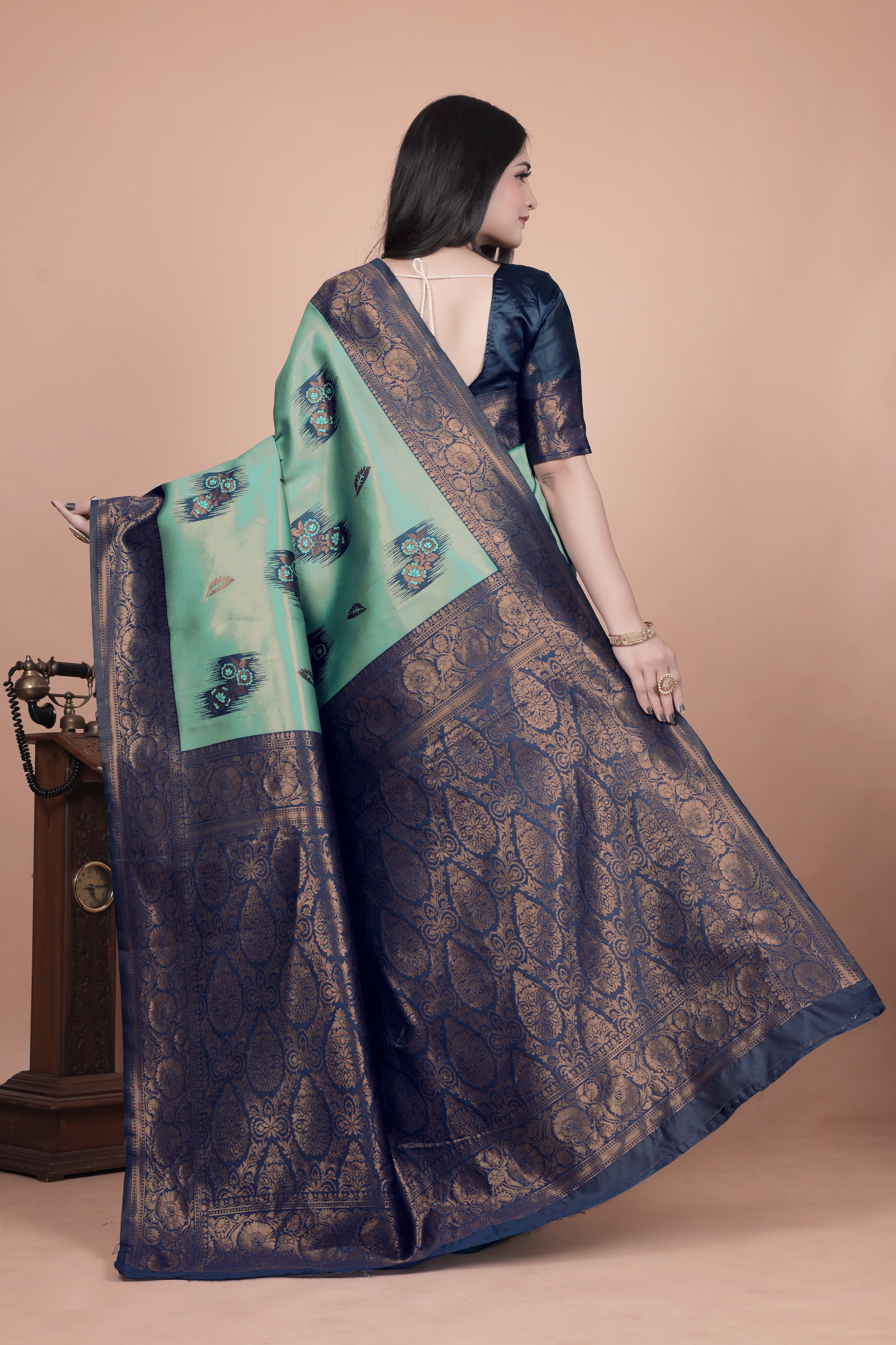 Banarasi Silk Saree with Zari Embellishment with 8 color option ✨💙💚
